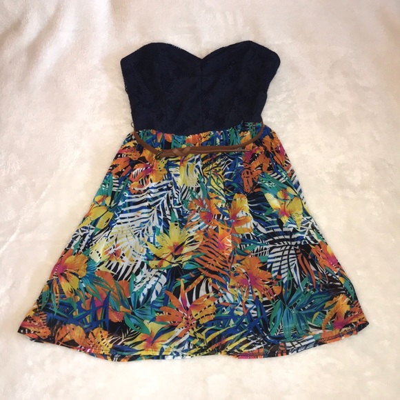 City Triangles Dresses & Skirts - Strapless dress